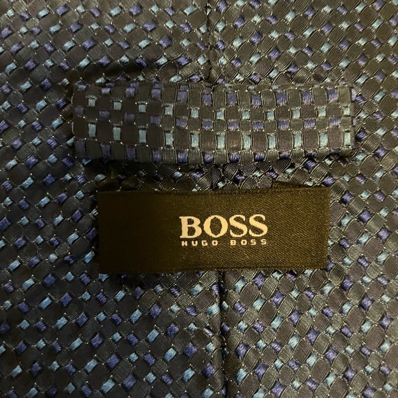 Hugo Boss Tie - Picture 2 of 3